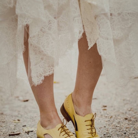 JULIA BO Sunny Pastel Yellow Oxford Shoes - Picture 2 of 10
